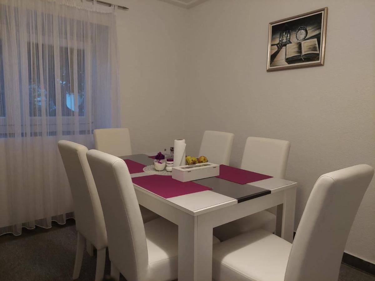 Apartman Amelaa Kulen Vakuf Luaran gambar